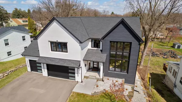 Edina, MN 55343,6316 Waterman AVE