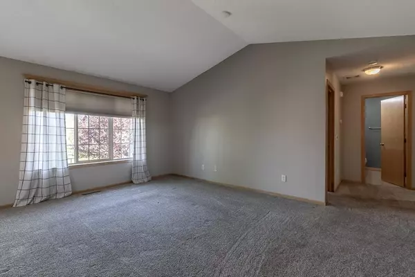 Mankato, MN 56001,105 Doral DR