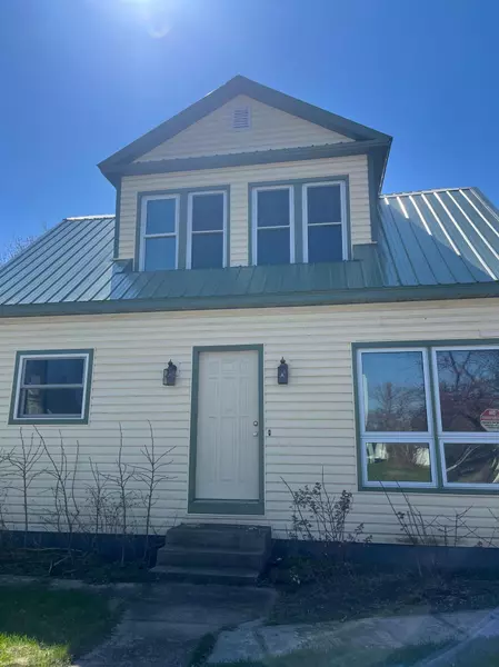 613 S Lake ST, Frazee, MN 56544