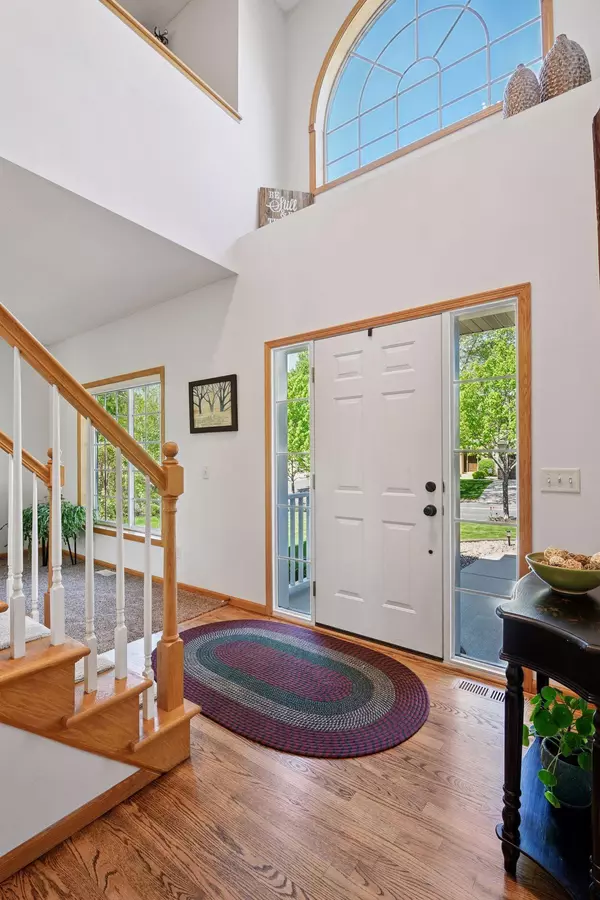 Waconia, MN 55387,2011 Silver ST