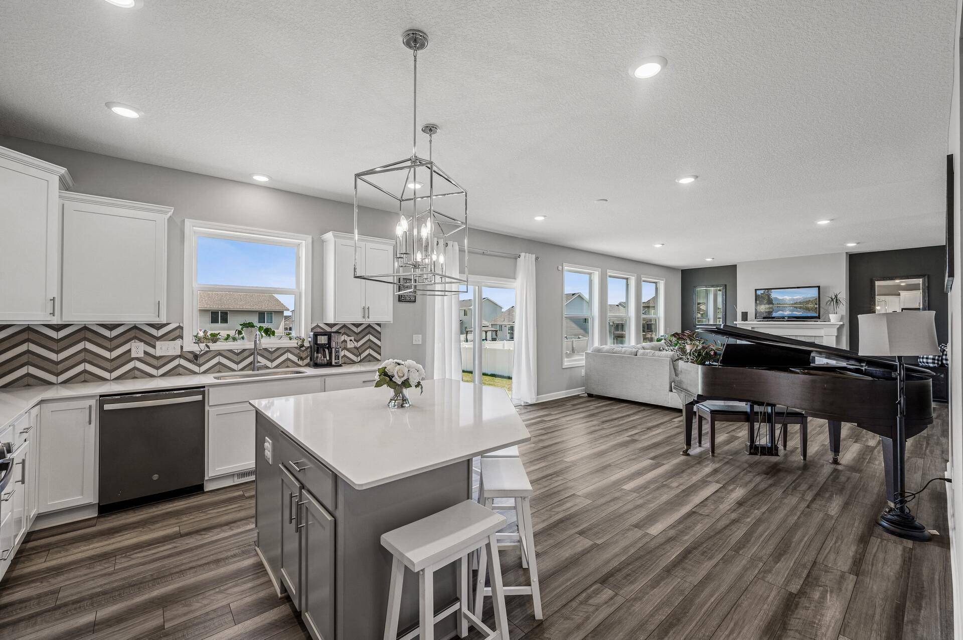 Delano, MN 55328,104 Hummingbird WAY