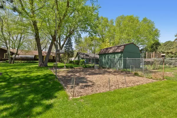 Faribault, MN 55021,431 10th AVE SE