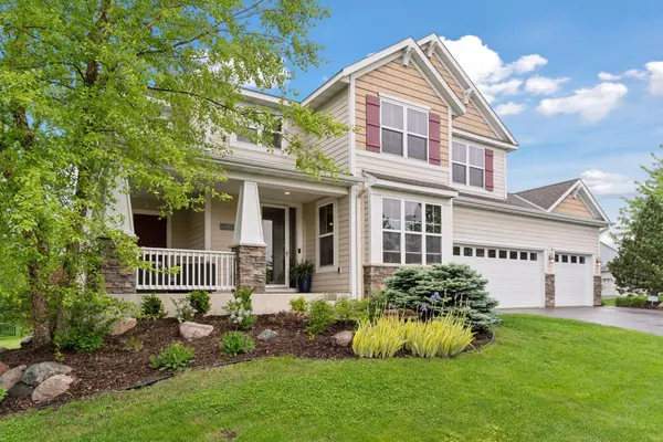 11200 Walnut LN, Woodbury, MN 55129