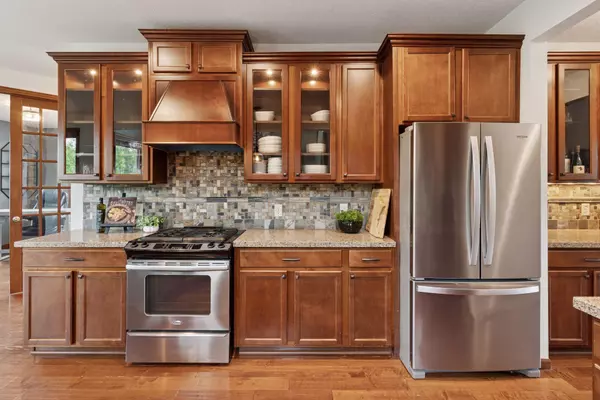 Woodbury, MN 55129,11200 Walnut LN