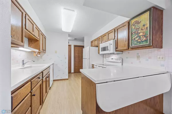 Moorhead, MN 56560,3306 Village Green BLVD #303