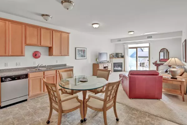 Lake City, MN 55041,1215 N Lakeshore DR #207
