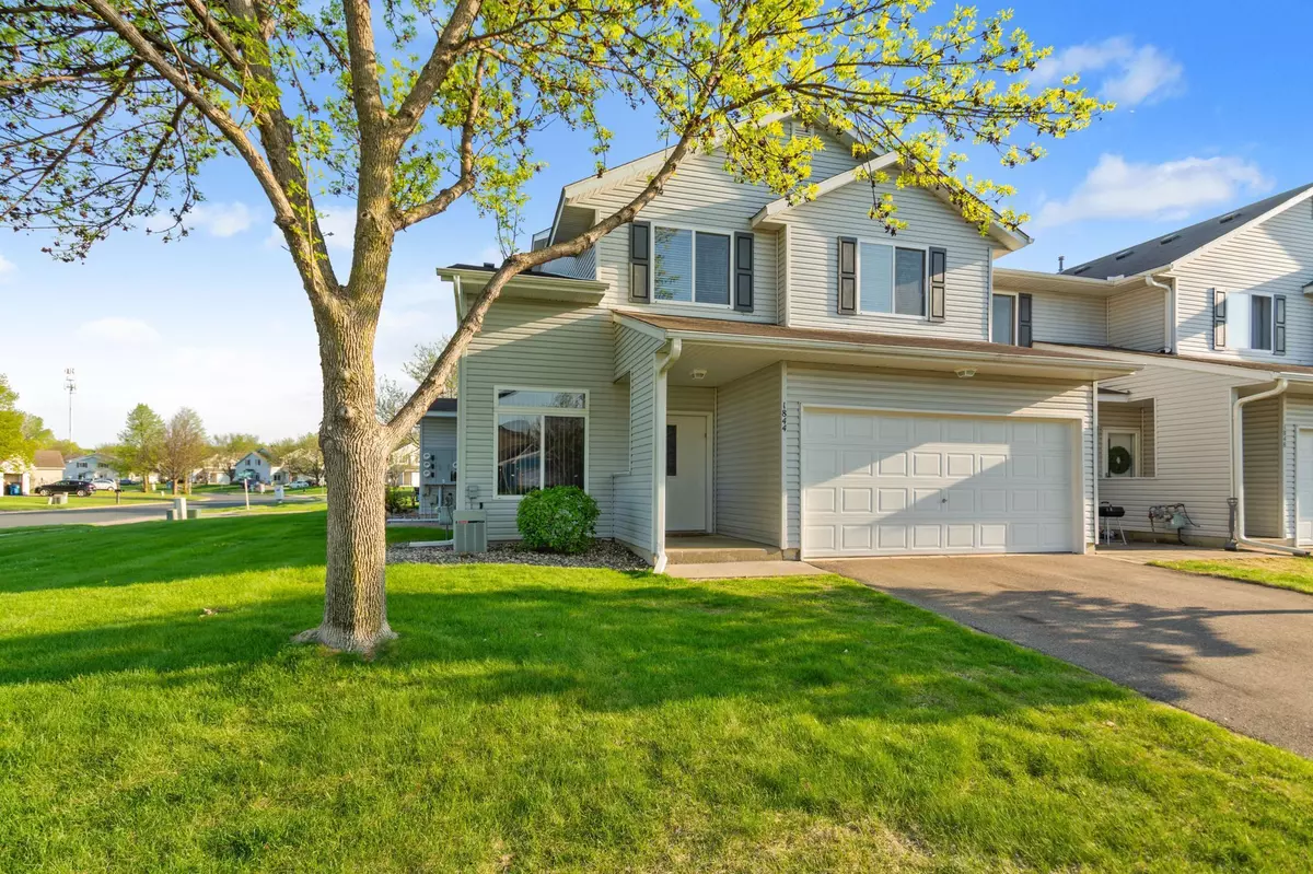 Shakopee, MN 55379,1844 Parkway AVE