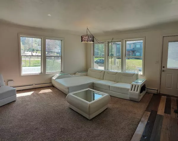 Mahtomedi, MN 55115,47 Juniper ST