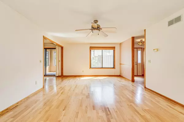 Apple Valley, MN 55124,8618 134th ST W