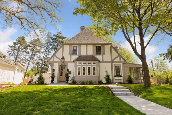 Hopkins, MN 55343,225 Holly RD