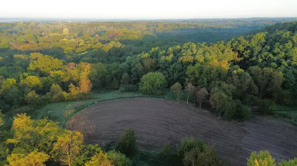 TBD Lot 3 Highland VW, Saint Joseph Twp, WI 54082