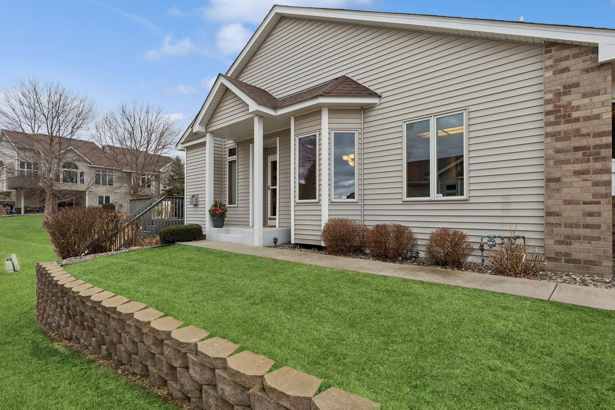 Savage, MN 55378,14331 Peninsula Point DR