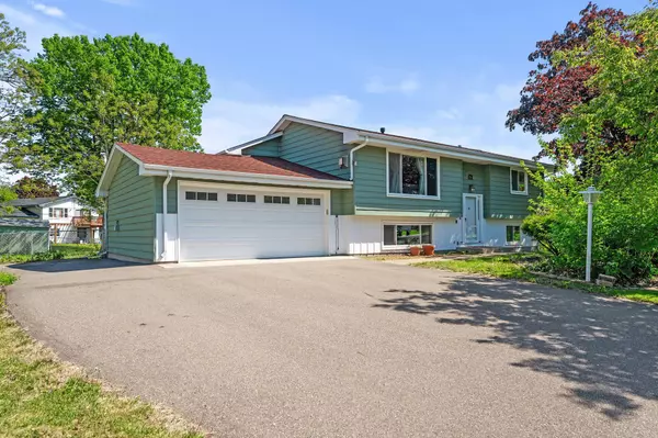 4954 Zealand AVE N, New Hope, MN 55428