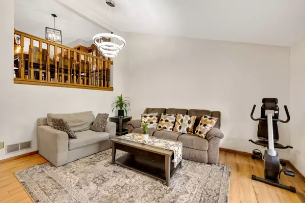 Oakdale, MN 55128,6429 47th ST N