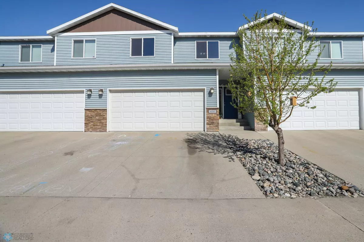 Fargo, ND 58104,4282 51st ST S