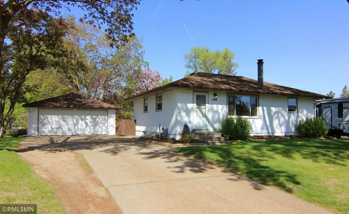 Oakdale, MN 55128,1104 Greystone AVE N