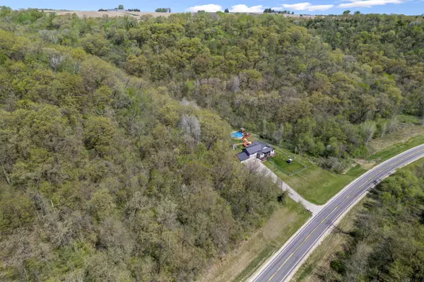 Winona, MN 55987,23677 County Road 23