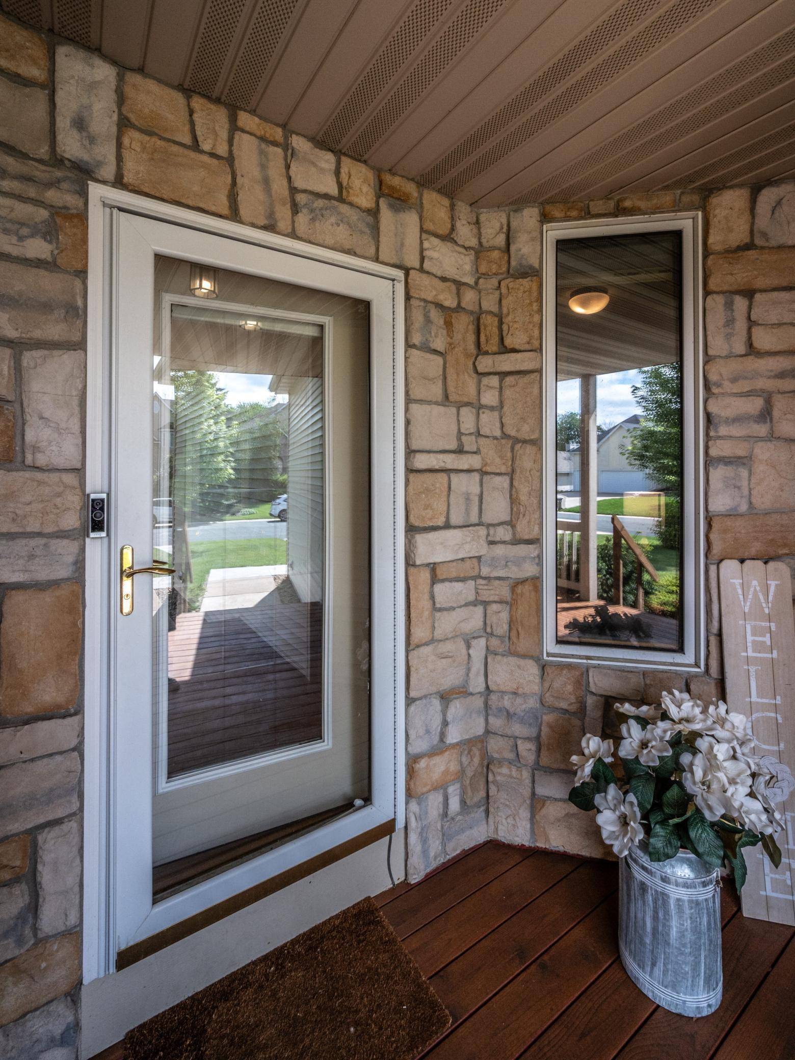 Eagan, MN 55123,4928 Pine LN
