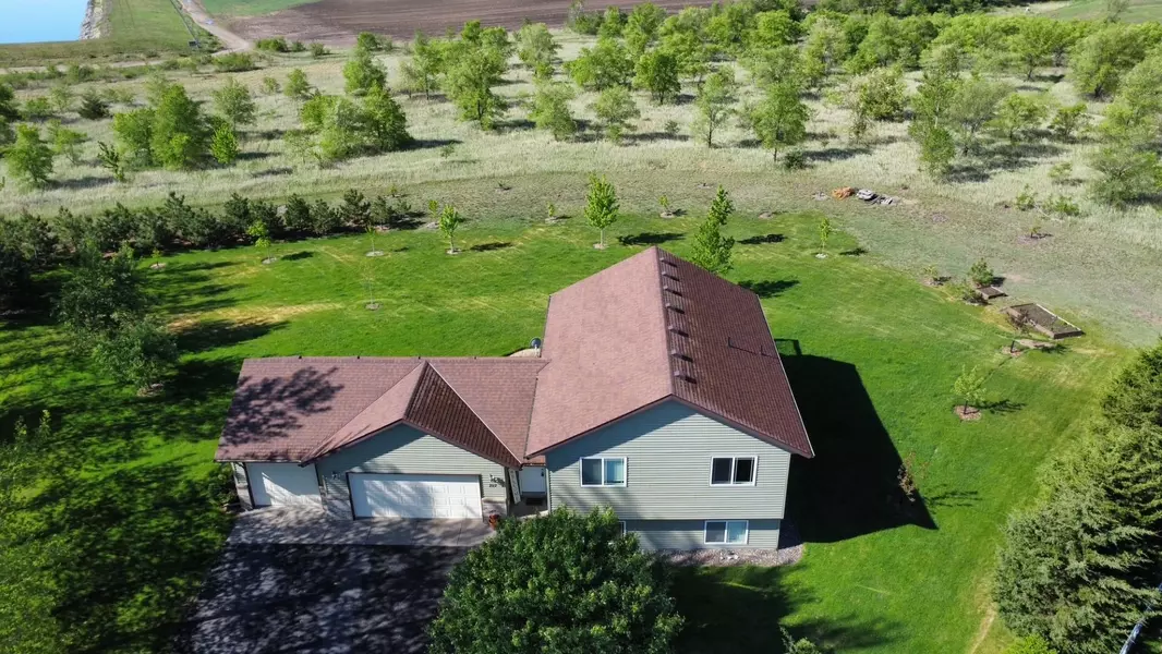 717 8th AVE SW, Rice, MN 56367