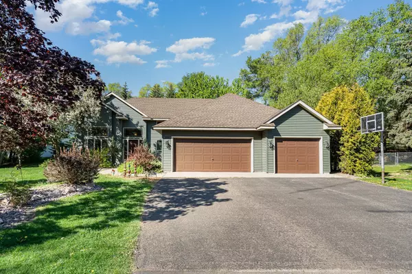 Vadnais Heights, MN 55127,3743 Thomas CT