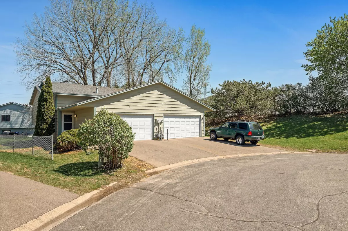 Eagan, MN 55122,4422 Cinnamon Ridge TRL