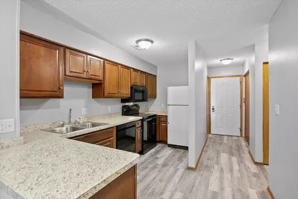 Vadnais Heights, MN 55127,836 Woodgate DR #109