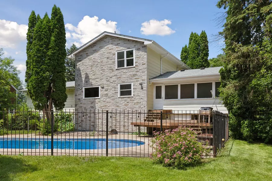 5235 W 139th ST, Savage, MN 55378