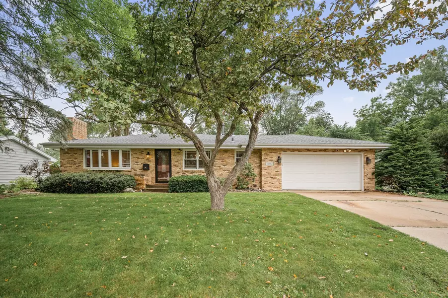 10832 Upton AVE S, Bloomington, MN 55431