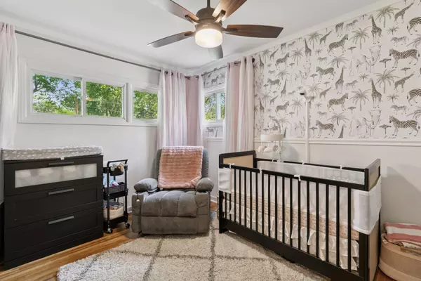 Shakopee, MN 55379,737 Shakopee AVE E