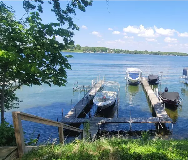Minnetonka Beach, MN 55391,3114 Brooks LN
