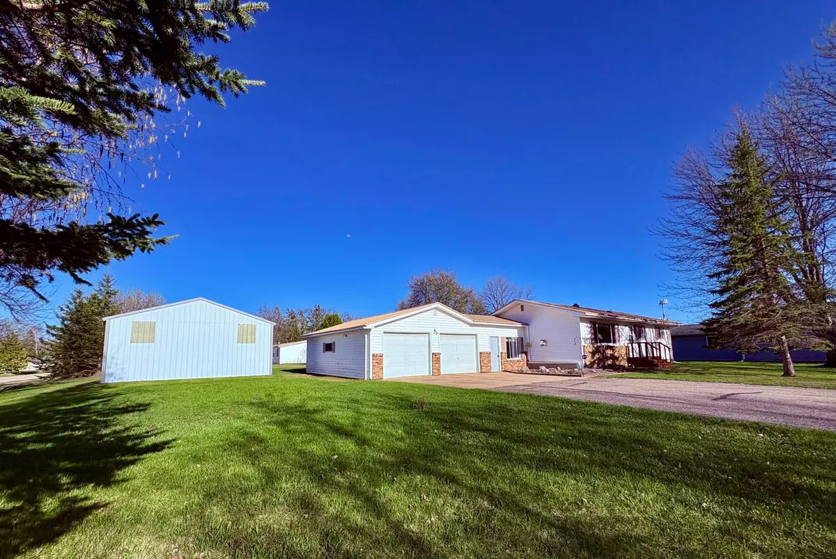 Baudette, MN 56623,306 4th AVE SE