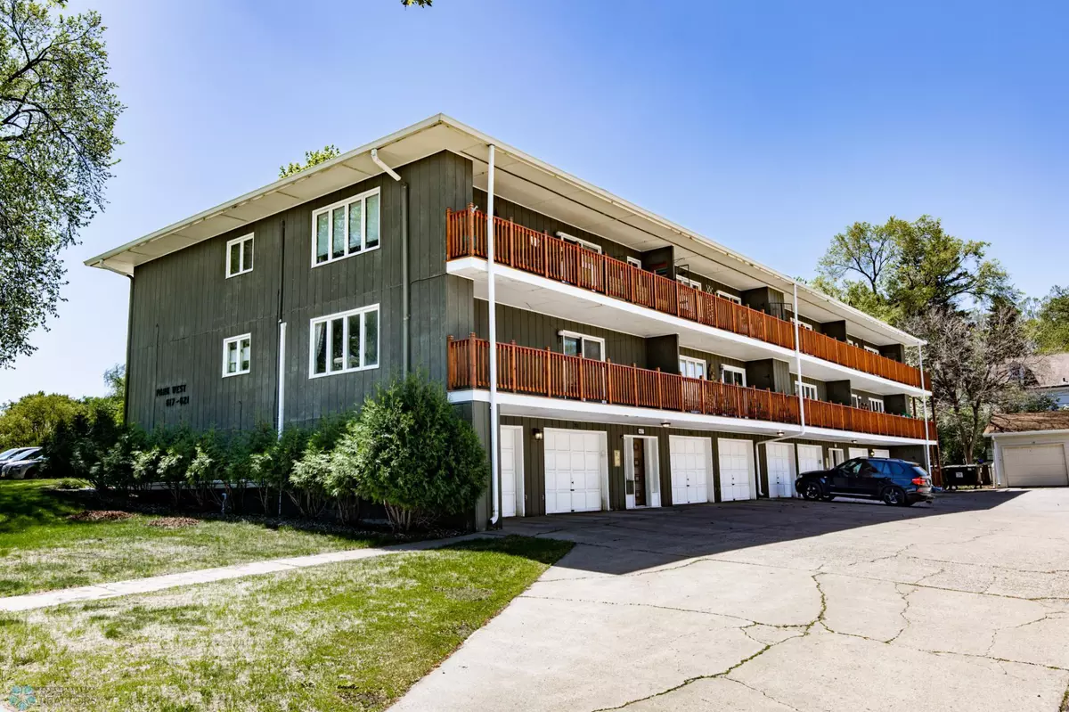 Fargo, ND 58103,621 7th ST S #204