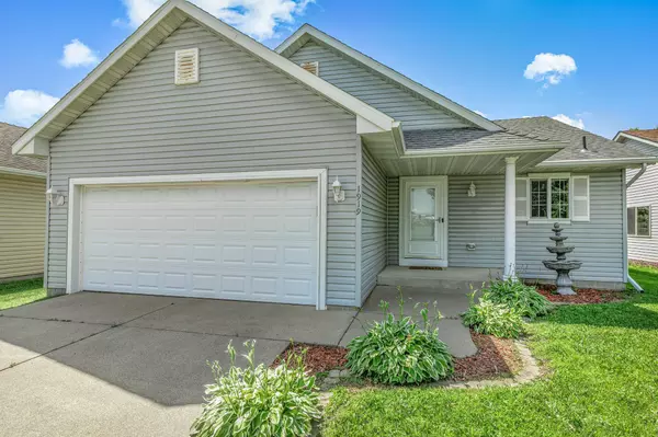 1919 W Oakes DR, Saint Cloud, MN 56303