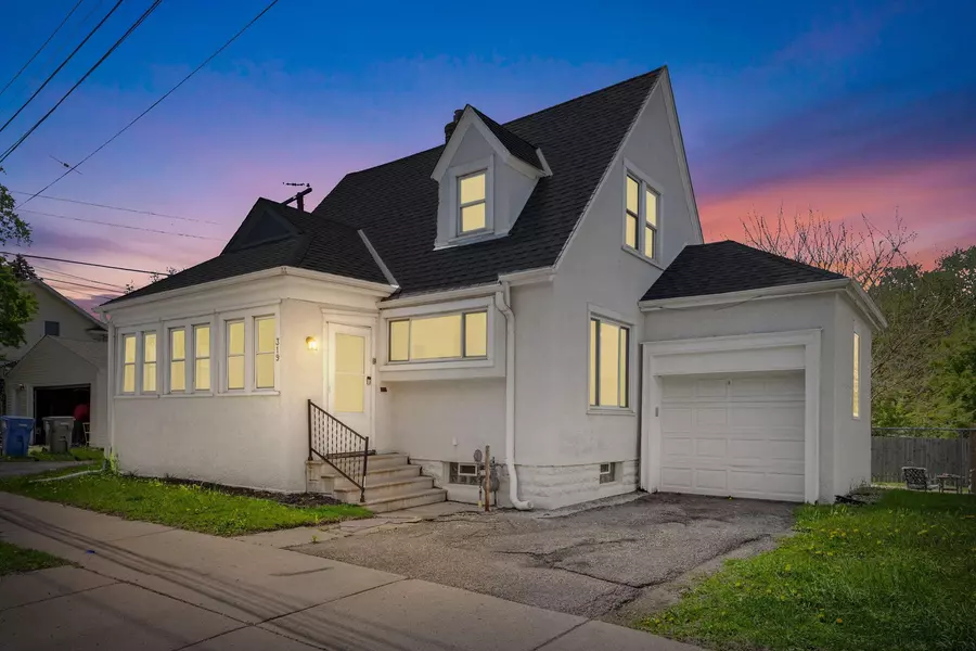 319 Earl ST, Saint Paul, MN 55106