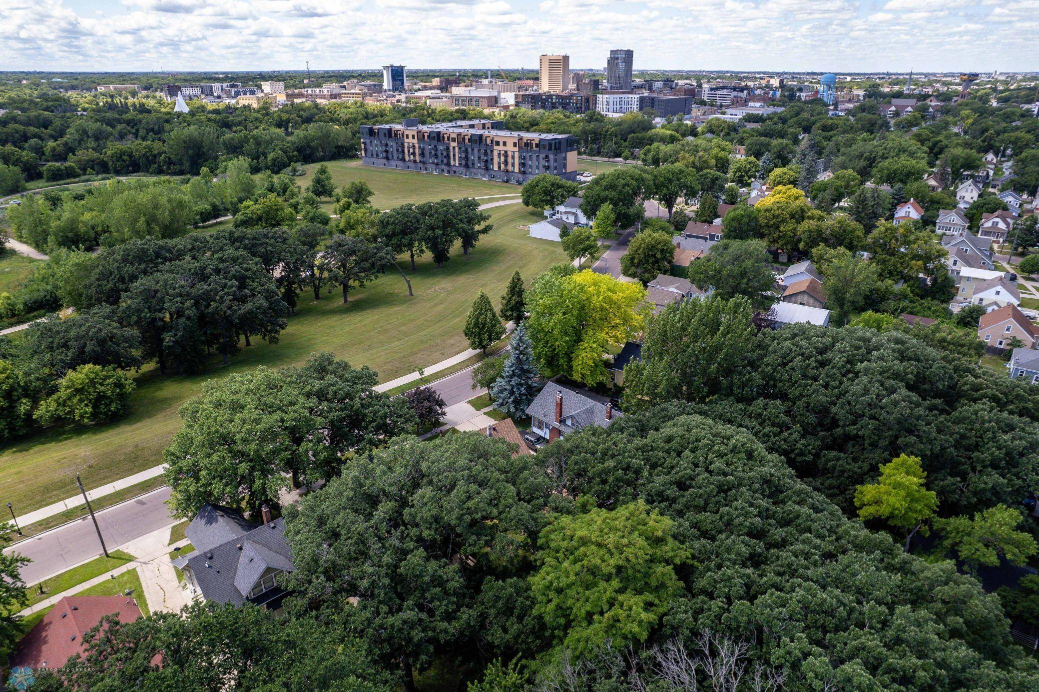 Fargo, ND 58102,40 S Terrace N