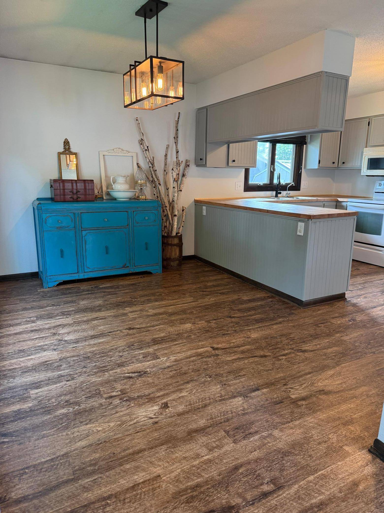 Redwood Falls, MN 56283,504 Fallwood RD