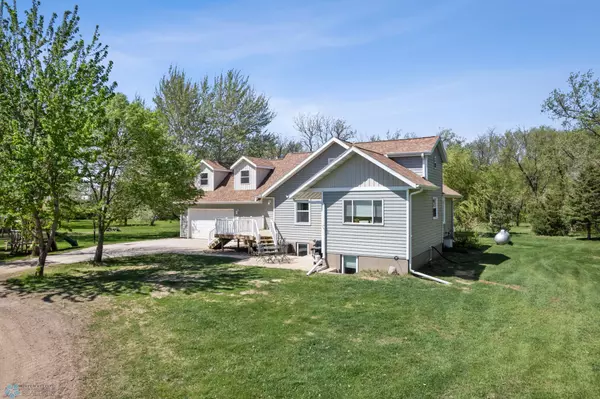 Moorhead, MN 56560,5148 150th AVE S