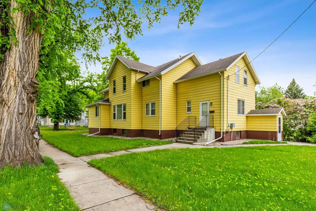 Fargo, ND 58103,1101 4th AVE S