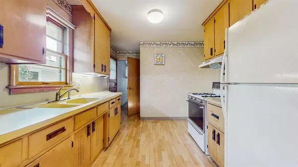 Saint Anthony, MN 55418,2913 Stinson BLVD