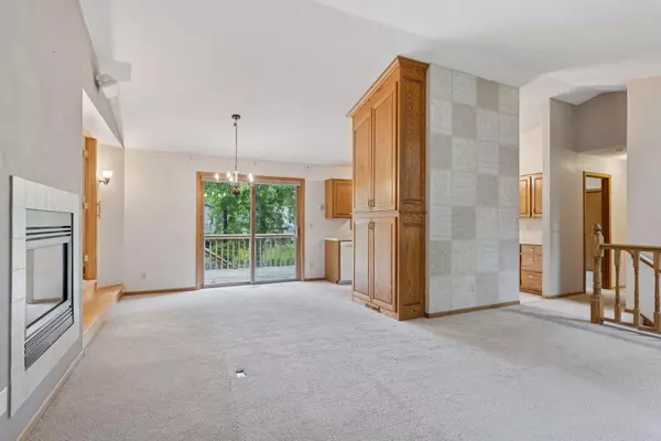 Vadnais Heights, MN 55127,4049 Stockdale DR
