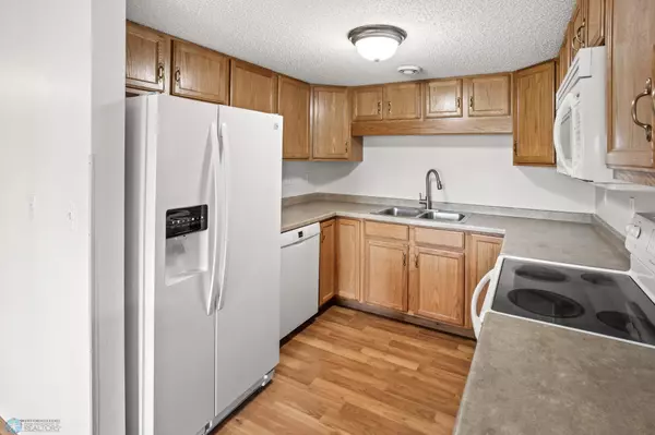Fargo, ND 58104,5784 Bishops BLVD S