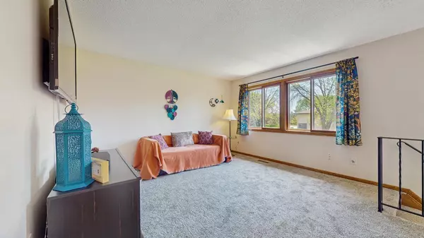 Brooklyn Park, MN 55445,8533 Maplebrook Pkwy N