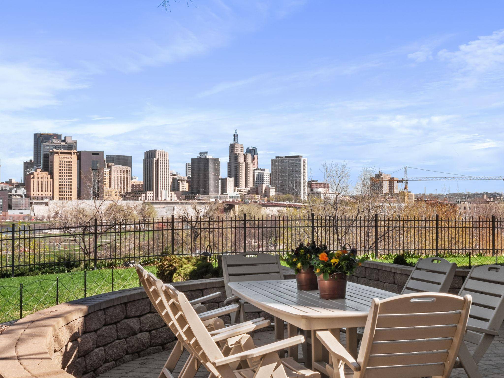 420 Ohio ST, Saint Paul, MN 55107