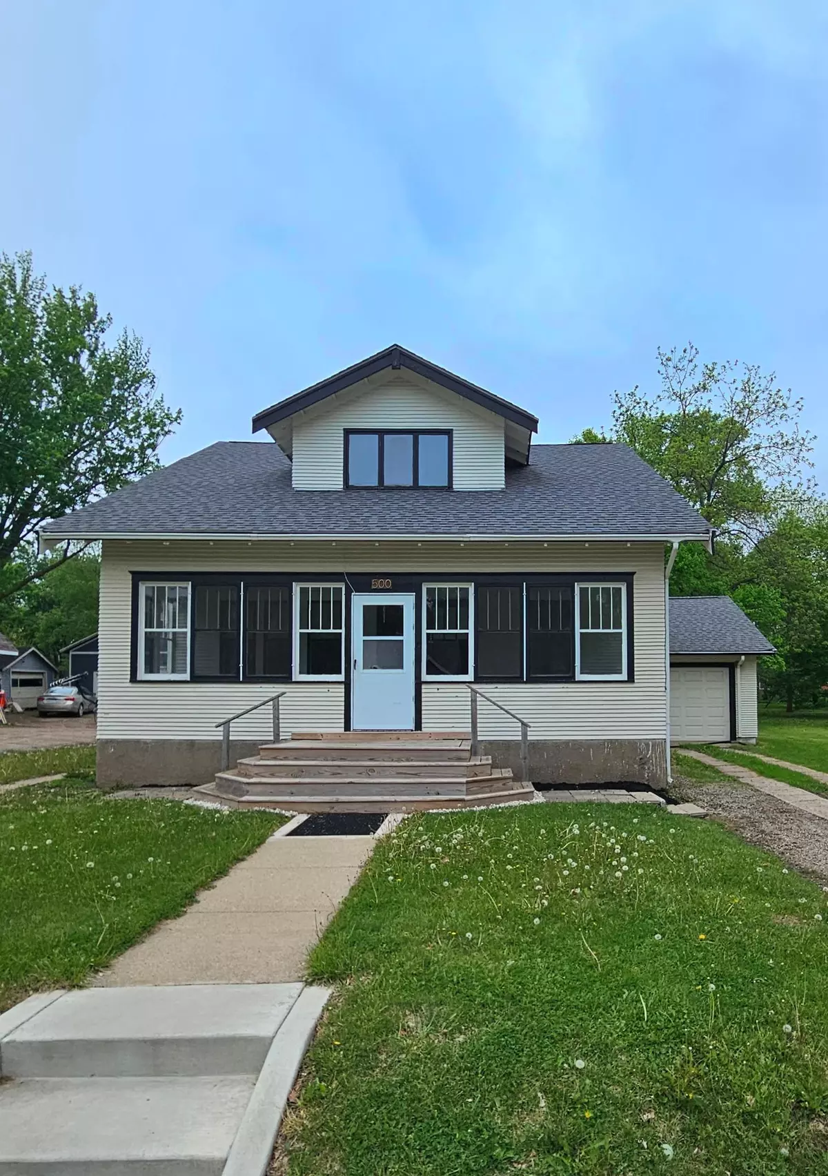 Cokato, MN 55321,500 Linden AVE SE