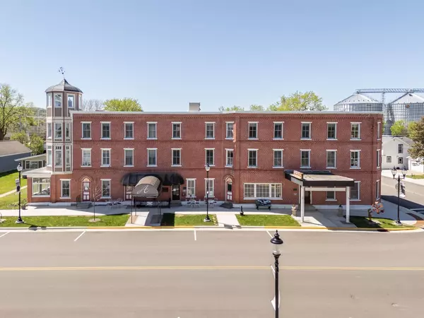 Wabasha, MN 55981,333 Main ST W