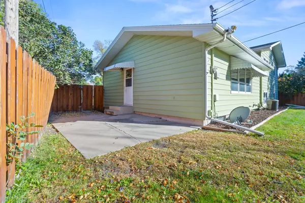 Fargo, ND 58102,2807 Edgewood DR N