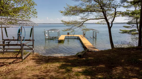 Hackensack, MN 56452,4472 Howe DR NW