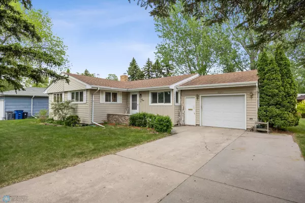 2020 5th ST S, Moorhead, MN 56560