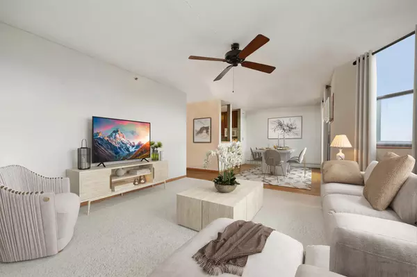 Richfield, MN 55423,6500 Woodlake DR #1004