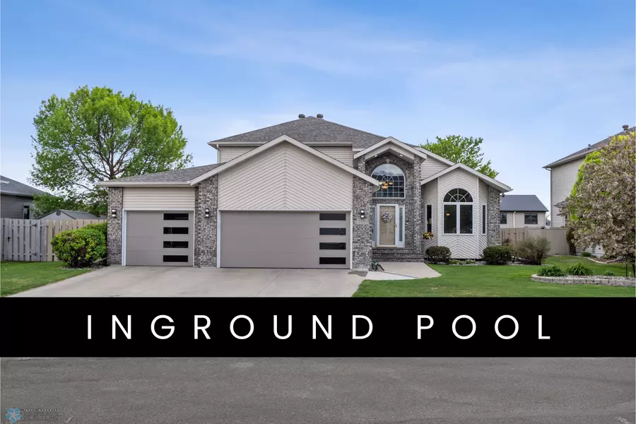 3526 Woodbury Park DR S, Fargo, ND 58103